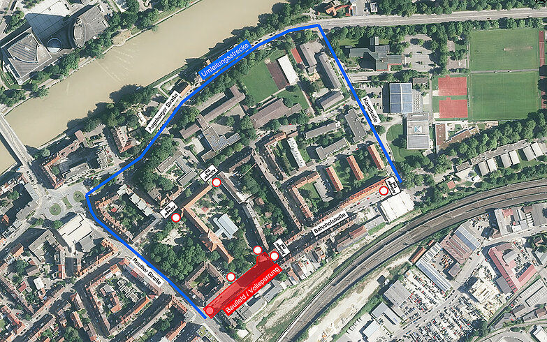 Luftbild Neu-Ulmer Innenstadt mit Sperrung der Bahnhofstraße und Umleitung über die Kantstraße und Augsburger Straße