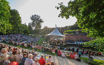 Open-Air-Konzert im Glacis-Park