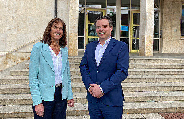 Die neue Leiterin der Personaldienste und der Leiter des Dezernats 1