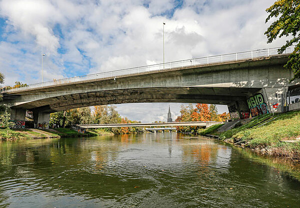 Die Adenauerbrücke zwischen Ulm und Neu-Ulm