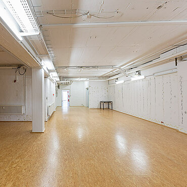 Blick in die künftigen Räume des Neu-Ulmer Stadtarchivs Großer und heller offener Raum