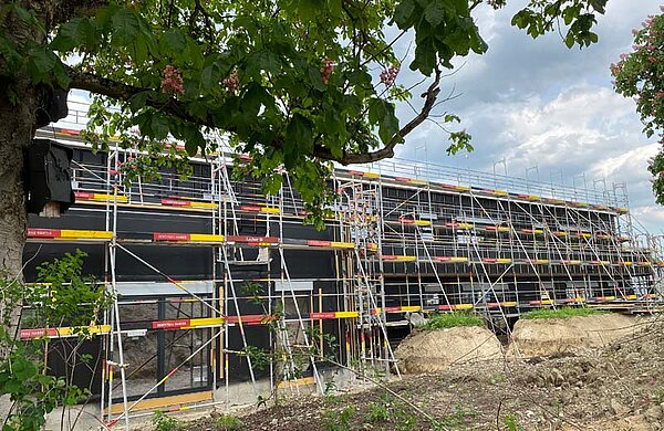 Außenansicht der Kita Abenteuerland im Rohbau