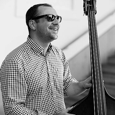 Johannes Ochsenbauer mit Kontrabass