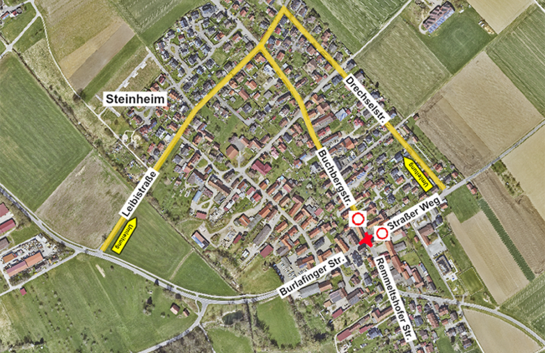 Luftbild von Steinheim mit Sperrung im Kreuzungsbereich  Burlafinger Straße / Buchbergstraße / Straßer Weg / Remmeltshofer Straße