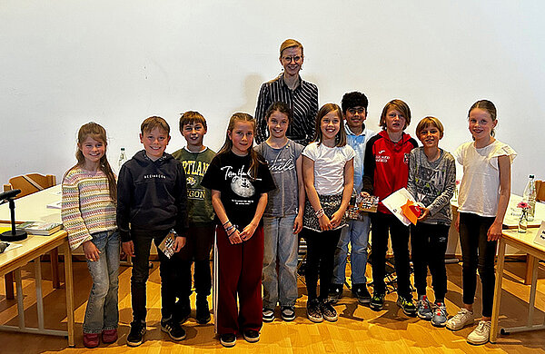 Oberbürgermeisterin Albsteiger mit vielen Kindern