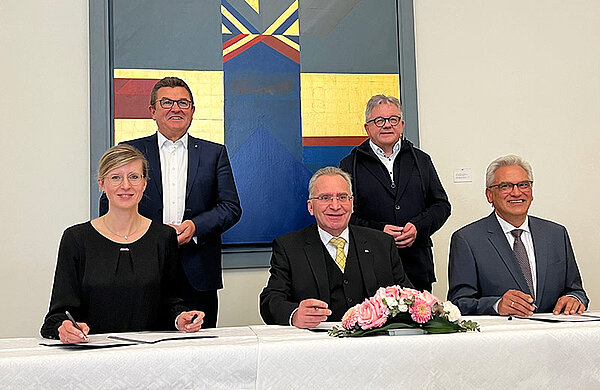 Vertragsunterzeichnung