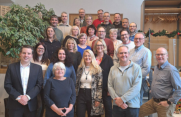 Gruppenfoto mit den Dienstjubilaren