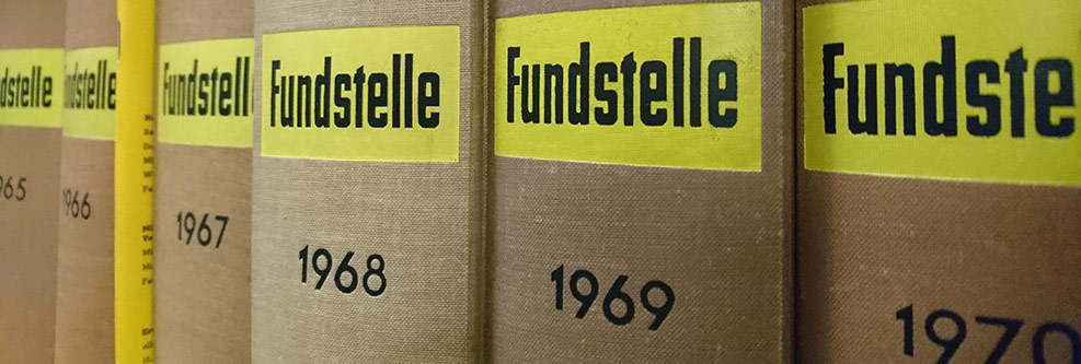 Buchrücken mit der Aufschrift "Fundstelle" und verschiedenen Jahreszahlen