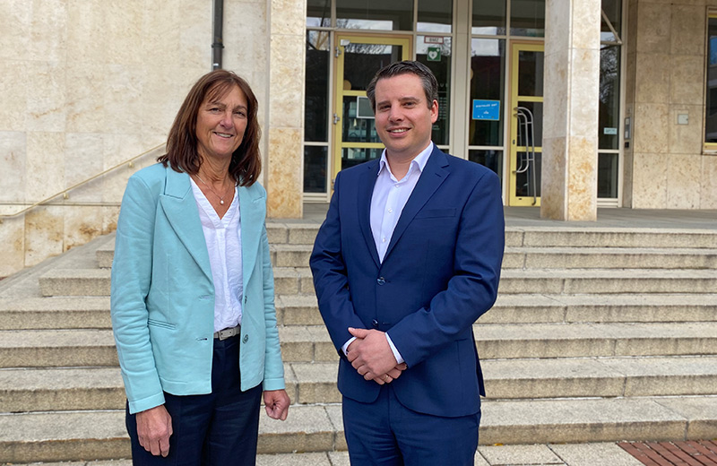 Die neue Leiterin der Personaldienste und der Leiter des Dezernats 1