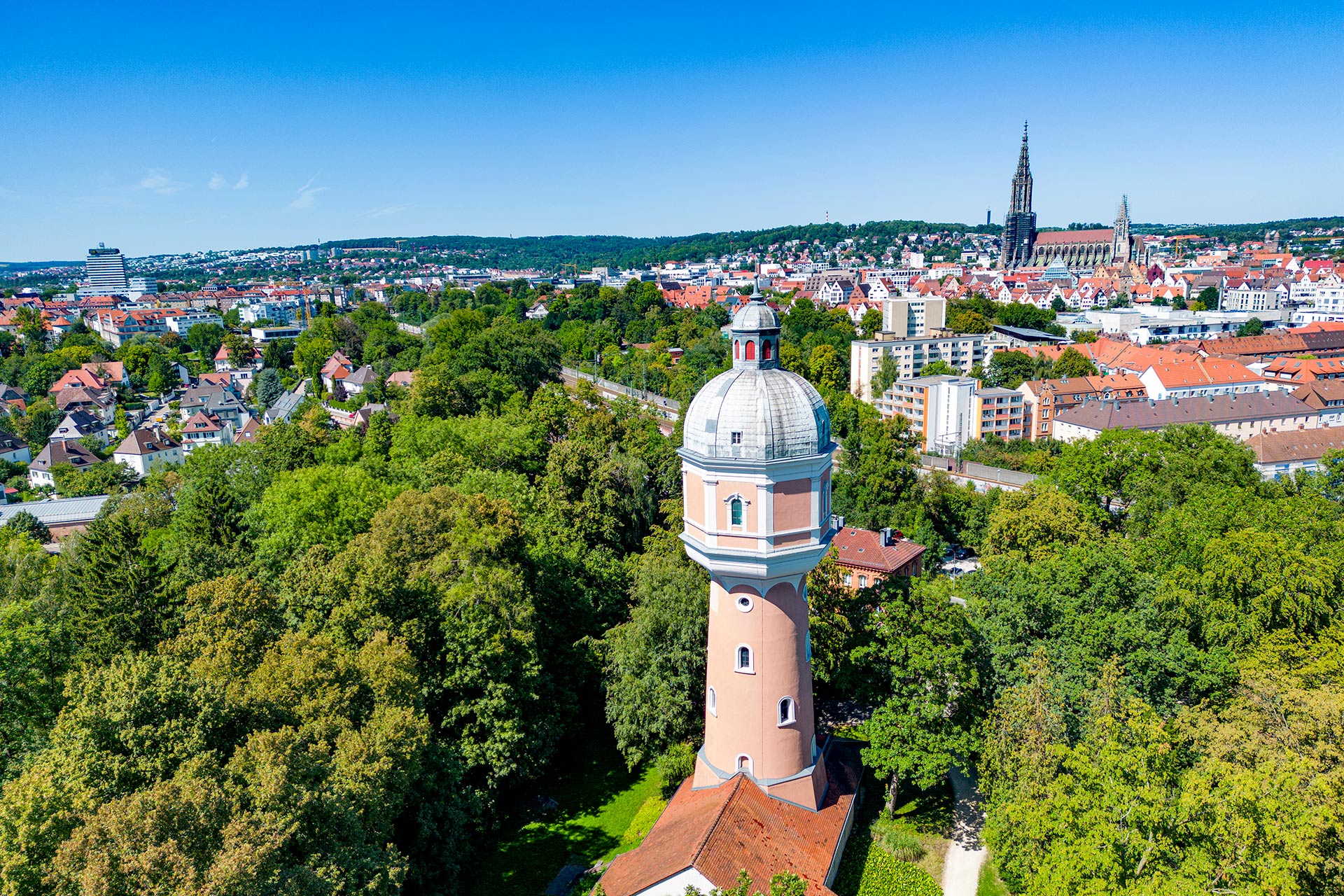 Luftbild vom Neu-Ulmer Wasserturm